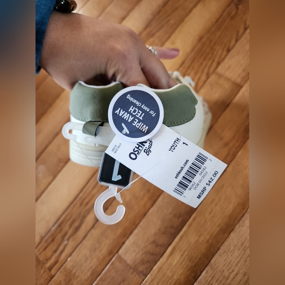 New Oshkosh Girl Floral Shoes - Picture 7 of 8